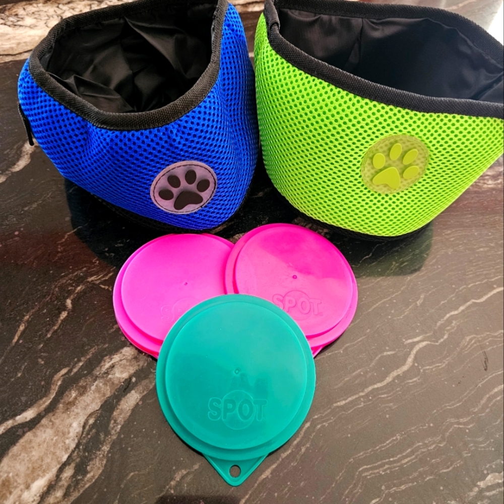NWOT portable dog bowls and 3 can dog food covers.